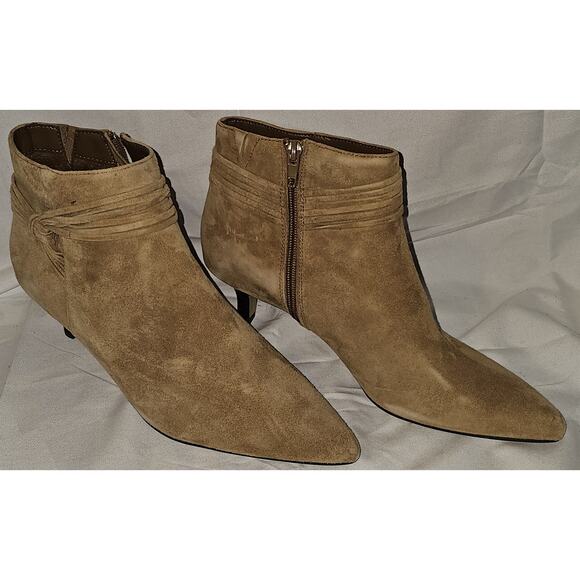 Bella Vita Women's Jani Ankle Booties - Picture 2 of 5